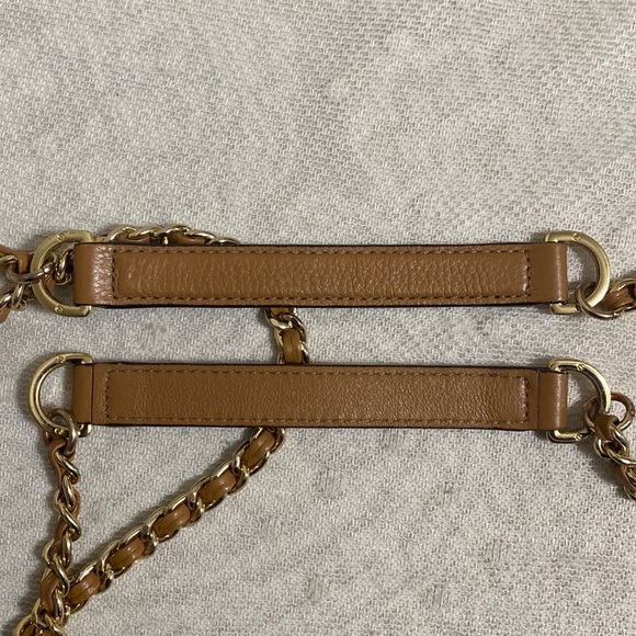 *SOLD*Tory Burch Marion Whipstitch Trimmed Pebbled Leather Shoulder Bag/Caramel - Picture 10 of 17